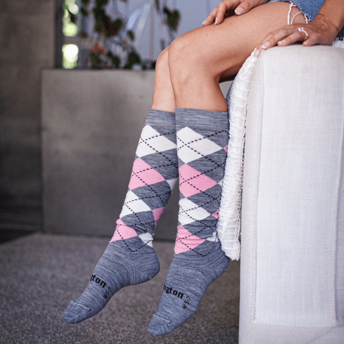 merino wool knee-high socks for women grey with white and pink argyle pattern nz