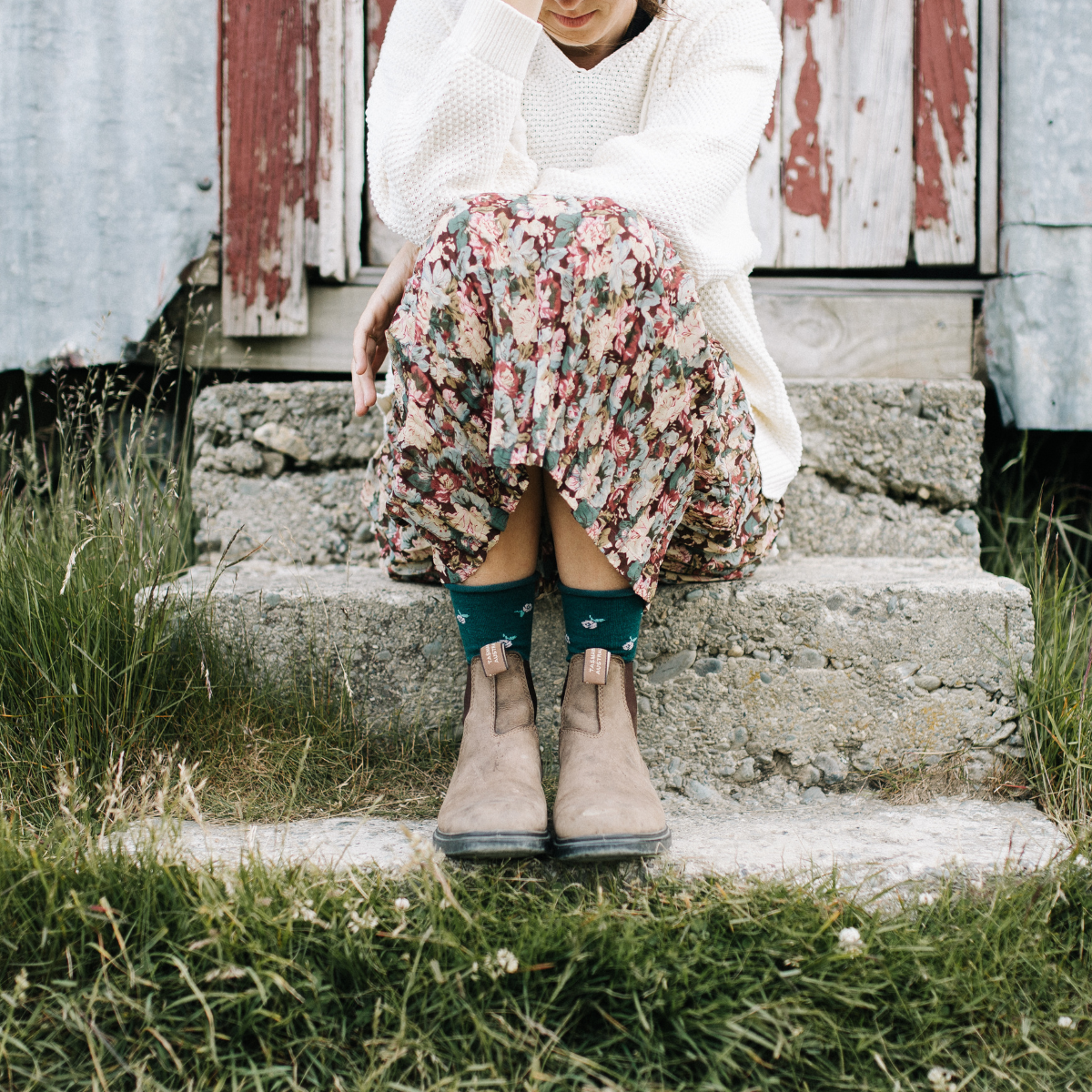 Merino wool comfort socks with roll top crew green with pink flowers for women NZ